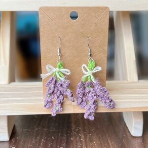 Light Lavender Bunch Earrings